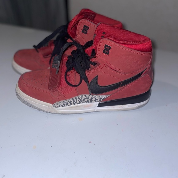 Red Nike Air Jordan SZ 4.5y - Picture 2 of 5